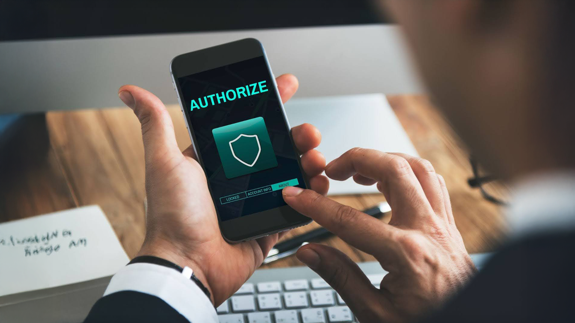 Ilustrasi keamanan transaksi digital pada aplikasi keuangan, menampilkan layar ponsel dengan ikon perisai dan teks “Authorize” sebagai simbol perlindungan data dan otorisasi pengguna.