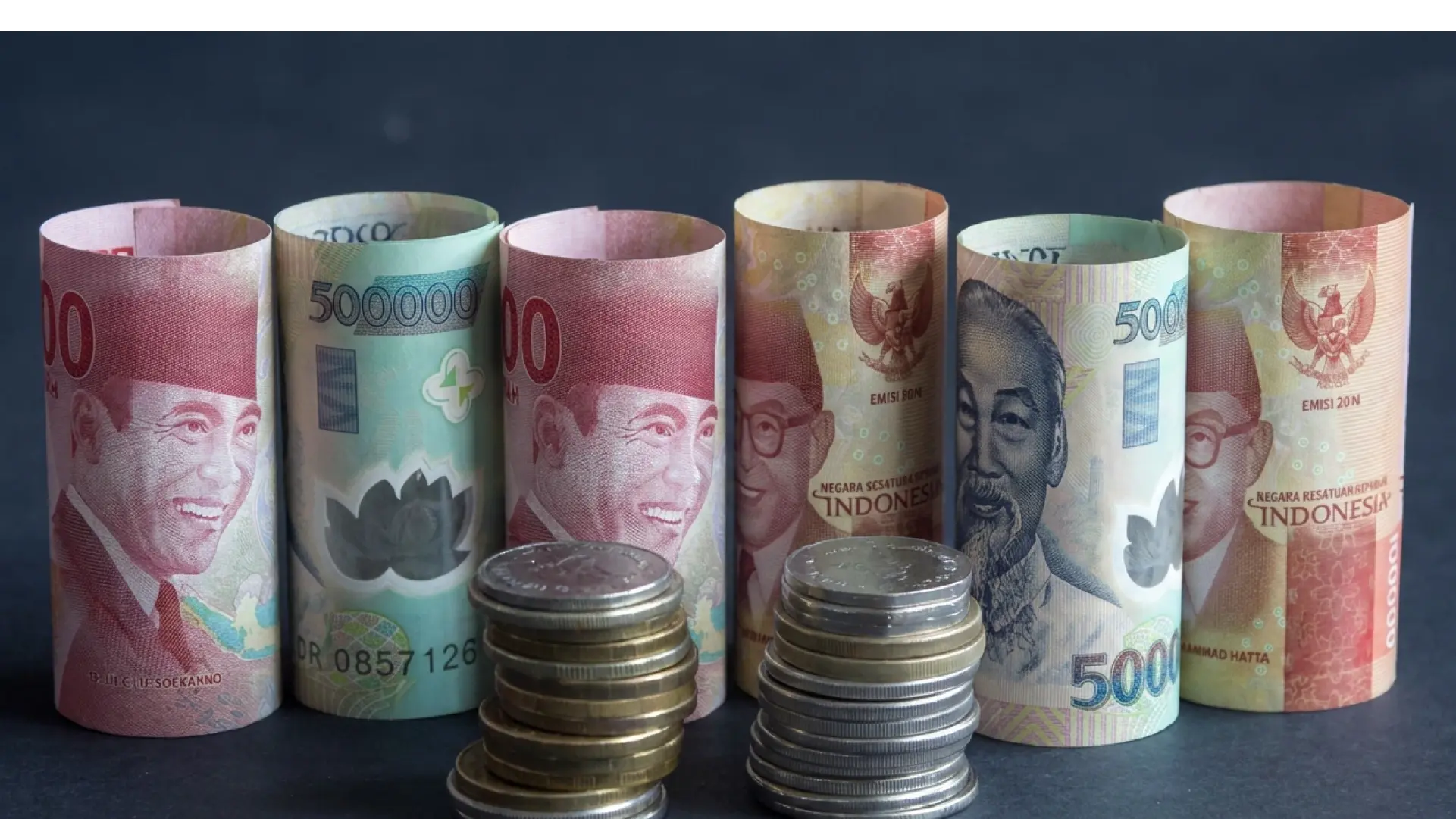 Tiền Rupiah Indonesia và Đồng Việt Nam minh họa tỷ giá IDR/VND
