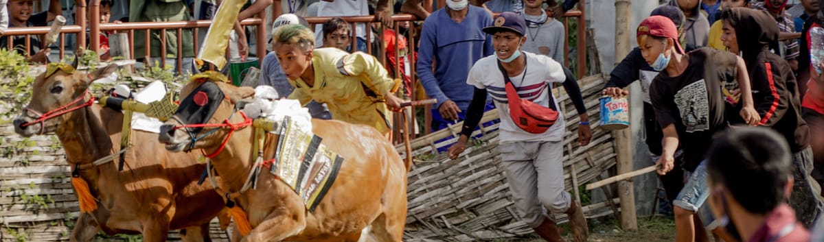 Beberapa Kebiasaan Orang Indonesia yang Dianggap Tidak Sopan di Luar Negeri