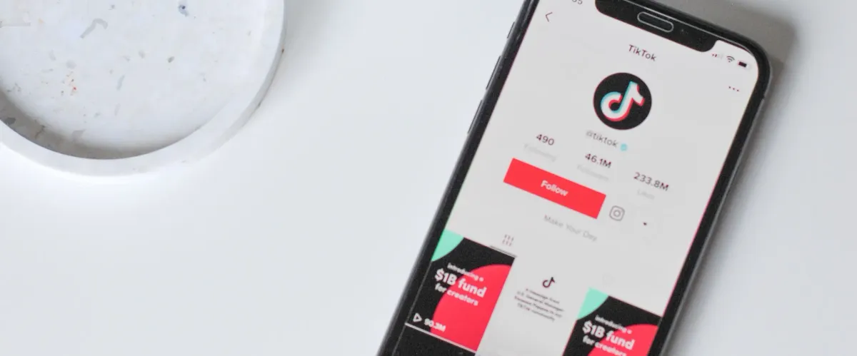 Social commerce