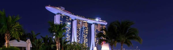 Pemandangan gedung Marina Bay Sands.