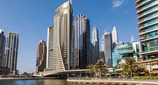 Gedung-gedung tinggi di kota Dubai