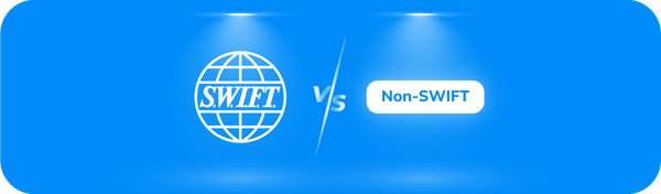Banner biru bertuliskan ‘SWIFT vs Non-SWIFT’ dengan logo SWIFT di sisi kiri, menampilkan perbandingan antara metode transfer SWIFT dan non-SWIFT.