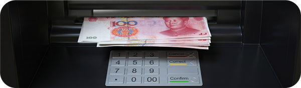 Uang Yuan China keluar dari mesin sebagai ilustrasi pembayaran ke rekening bisnis supplier di China