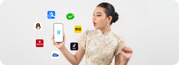 Ilustrasi perempuan memegang ponsel dengan logo aplikasi Topremit, dikelilingi berbagai logo e-wallet populer di China